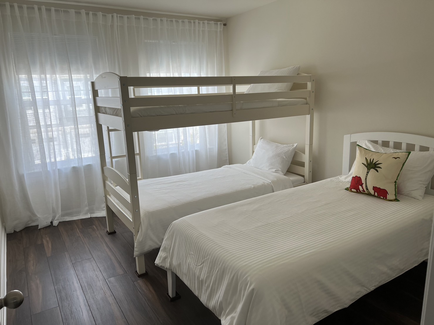 Themed Kids Bedroom | Elephant themed bunk beds at TALAY